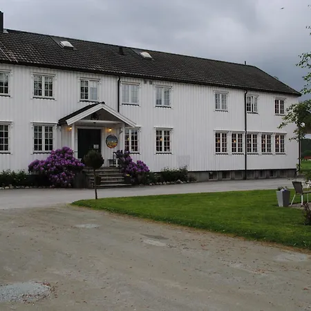 Grong Gard Guesthouse-3