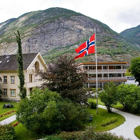 Lindstrom Hotel-3