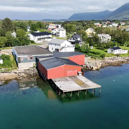 Risøyhamn Kafe-3