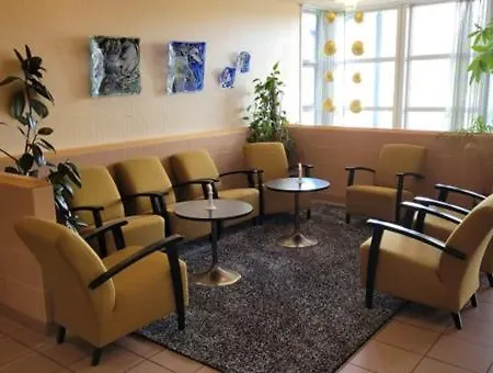 Trones Hotell & Camping-2