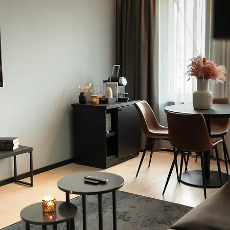 Home Hotel 1624-3
