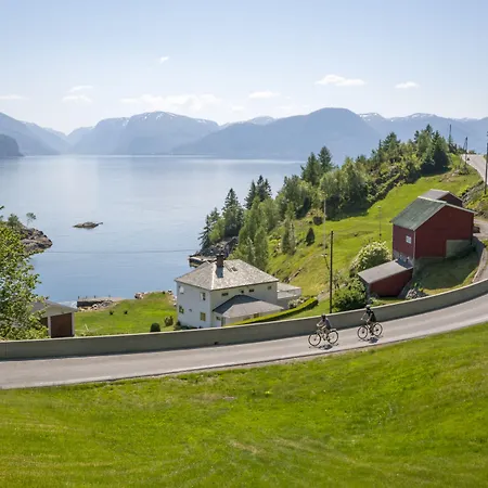 Lavik Fjord Hotel&Apartments-3
