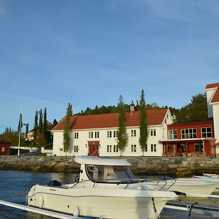 Angvik Gamle Handelssted - by Classic Norway Hotels-2