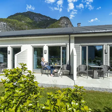 Valldal Fjordhotell - By Classic Norway Hotels-3