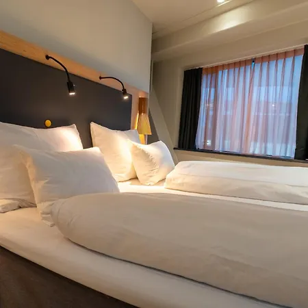 Clarion Hotel The Edge-2