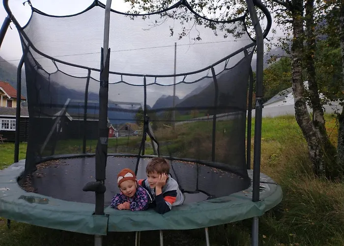 Nesset Fjordcamping Olden