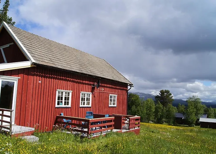 Bustad Hyttetun Skåbu