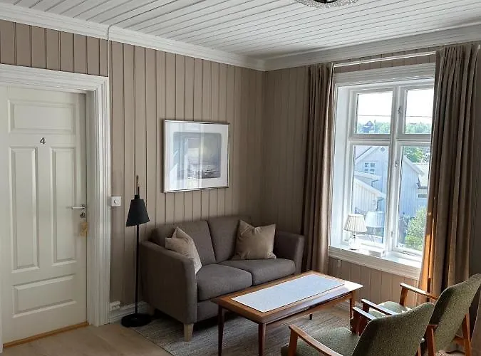 Det Gamle Hotellet Guesthouse Reine