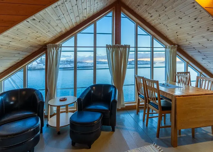 Hotel Henningsvaer Rorbuer