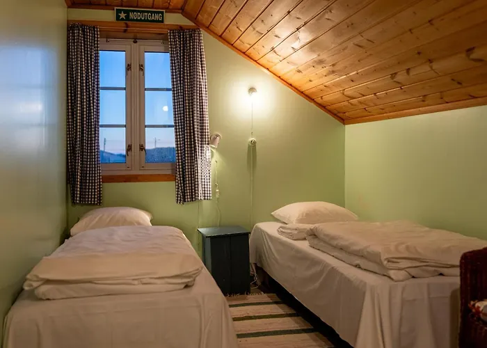 Hotel Henningsvaer Rorbuer