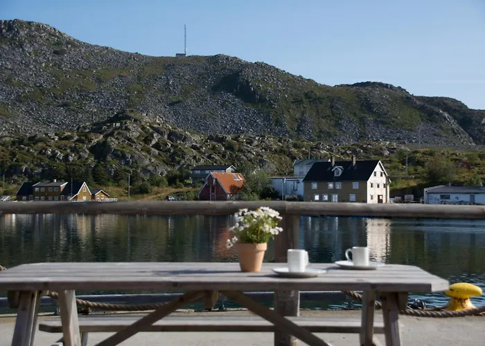 Heimbrygga Restaurant & Accommodation Skrova