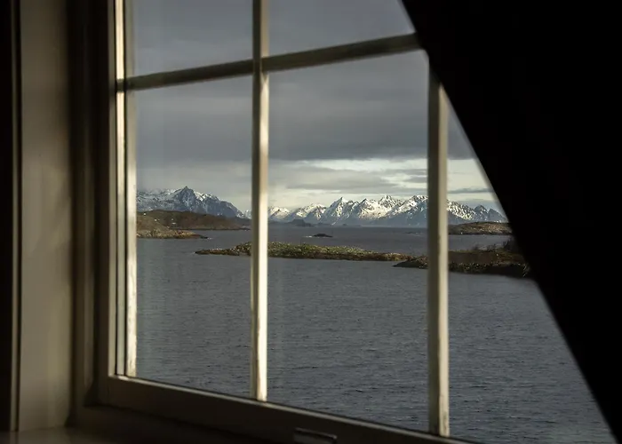 Hotel Henningsvaer Rorbuer