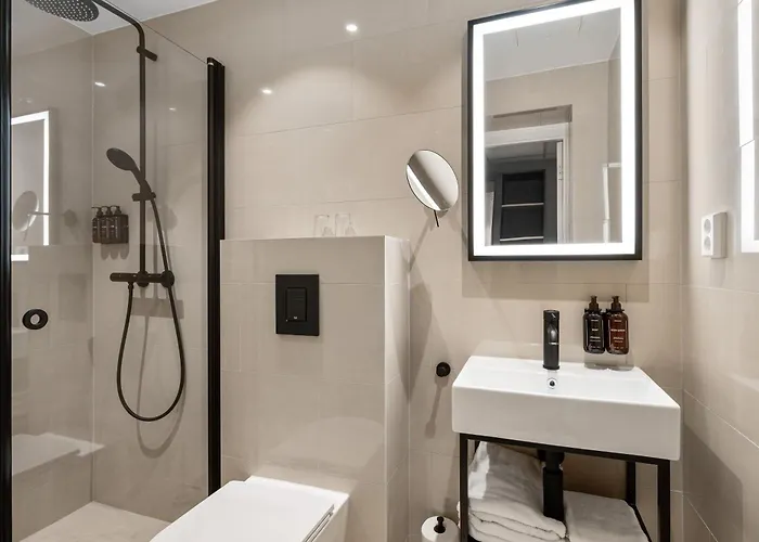 Clarion Collection Grand
