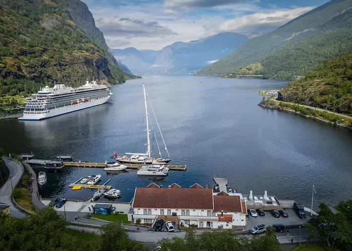 Hotel Flam Marina